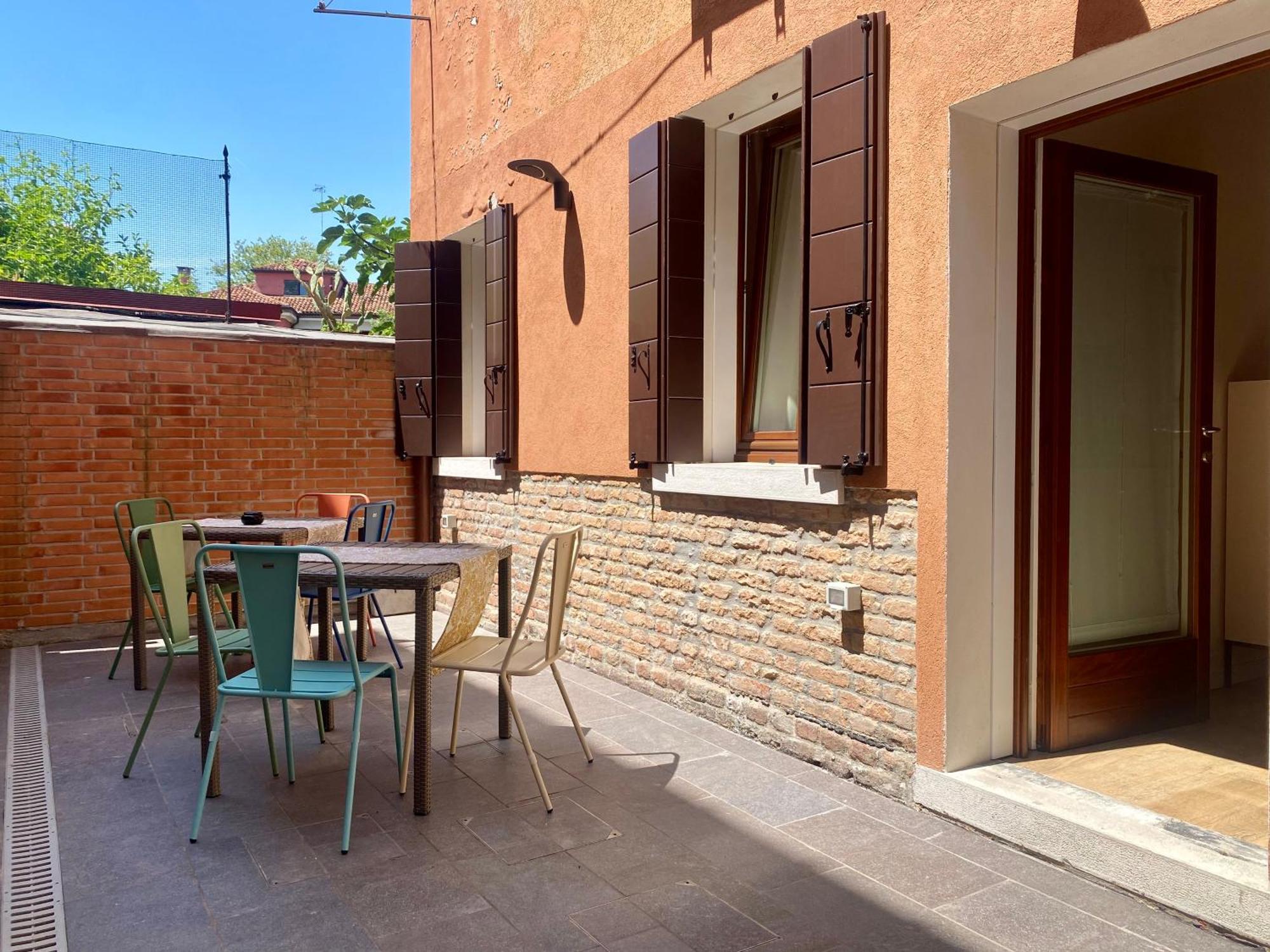 Place - Mistro House