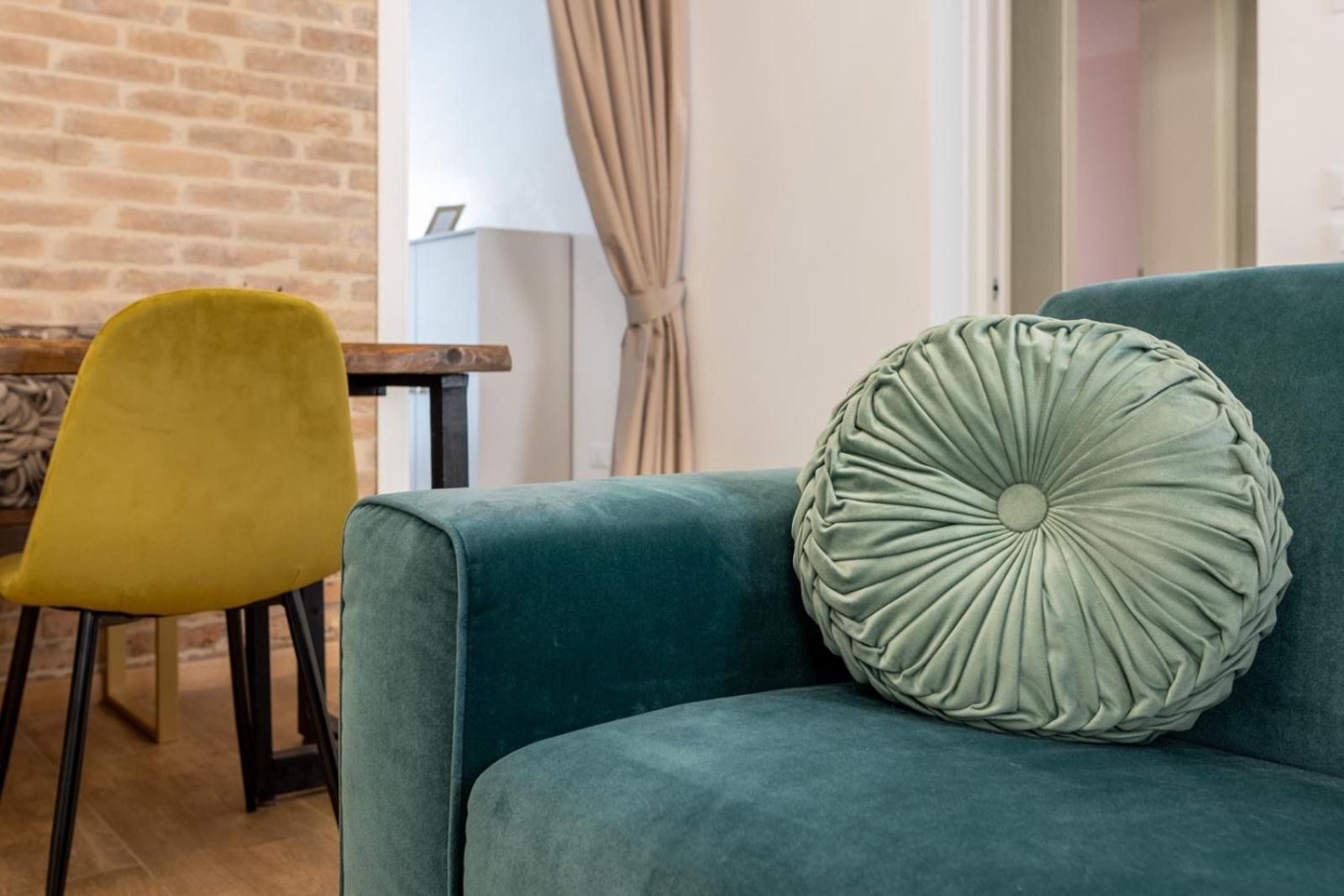 Place - Mistro House *